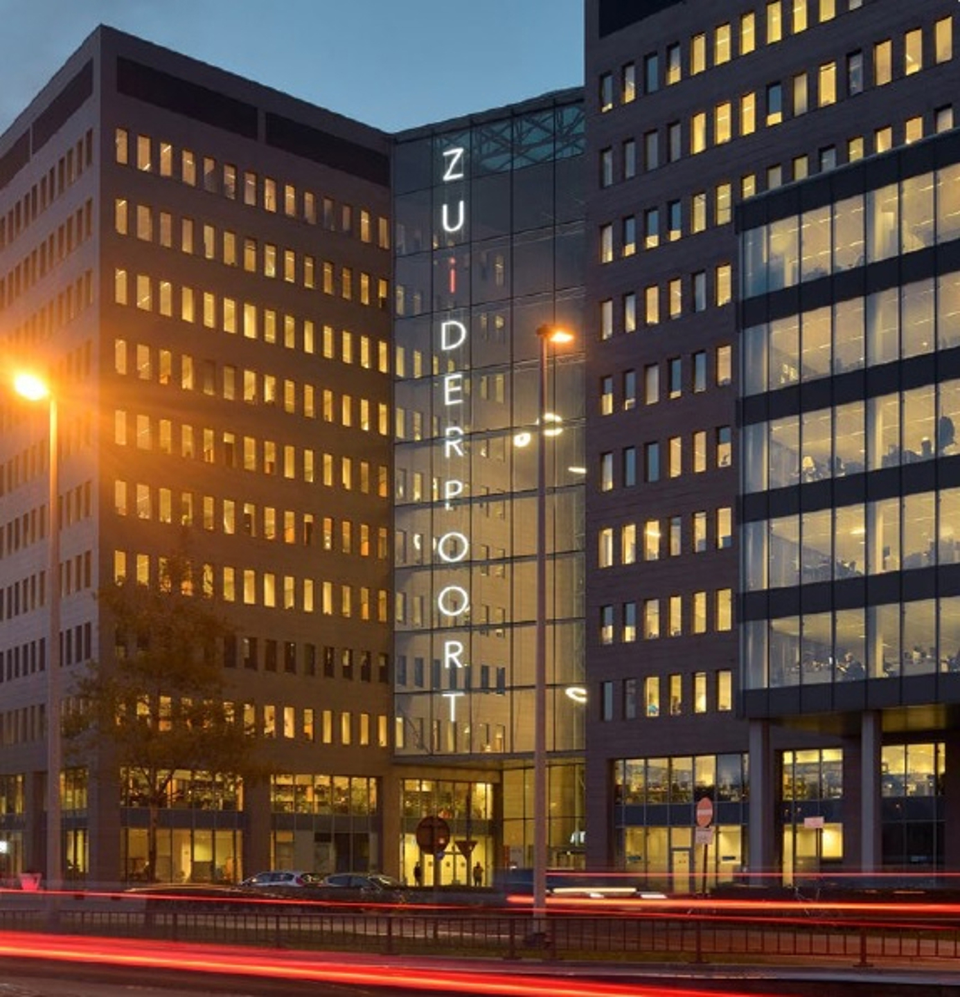 Kantoren te huur van 611 m² à 2.500 m² - Ghent - foto 1