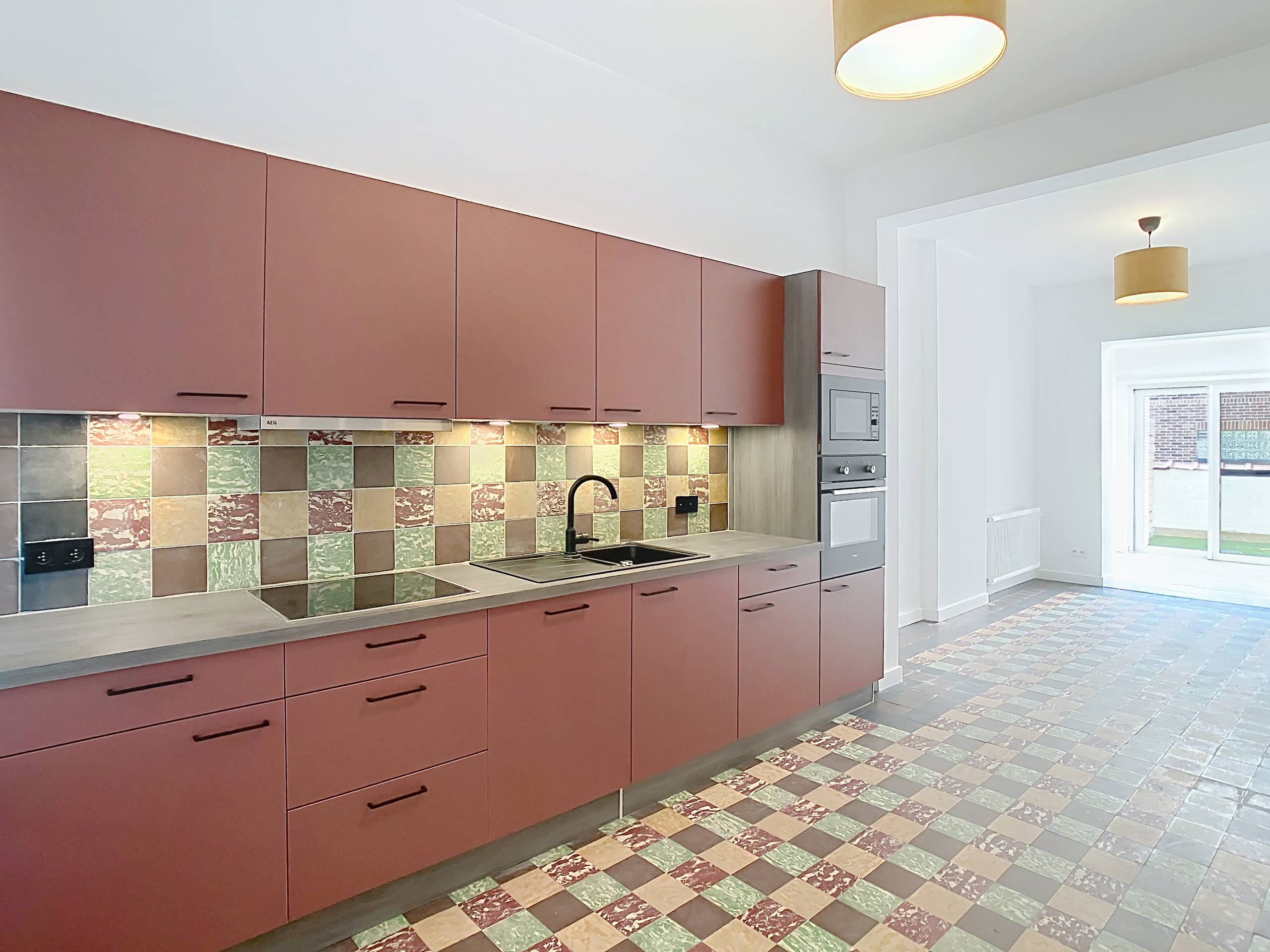 Renovated 3 bedroom house for rent in Tienen - photo 4