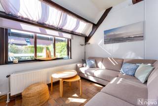 <p>Located on the peaceful and highly sought-after Ysermonde Domain, this charming house with garden enjoys an excellent location between Nieuwpoort-Bad and Nieuwpoort city centre. The beach and promenade, as well as the marina, restaurants and town centre, are all within easy walking or cycling distance.<br /><br />Partly in need of refreshing and partly of renovation, the property offers a bright and pleasant living area with a cosy sitting area, dining space, kitchen and storage room.<br /><br />The first floor comprises one bedroom and a bathroom with bathtub, washbasin and toilet. The second floor provides a second bedroom. The electrical installation is compliant with current regulations.<br /><br />The property features a south-east-facing garden, where you can fully enjoy the outdoor space and sunshine.<br /><br />In addition, the property comes with a private parking space on the domain (right of use), included in the asking price.<br /><br />Thanks to its excellent location and proximity to the beach, promenade, marina, restaurants and town centre, this property is particularly suitable as a second home or holiday home. Registration as a permanent residence is also permitted, making permanent occupancy possible as well.<br /><br />The property is sold furnished.<br /><br />A charming home in an excellent location in Nieuwpoort, offering a bright living space and sunny garden. An ideal base by the sea, with the added opportunity to modernise the property further according to your own taste.<br /><br />Would you like to view this property? Make an appointment today by calling 0469/155 155 or emailing info@vastgoednova.be.</p>