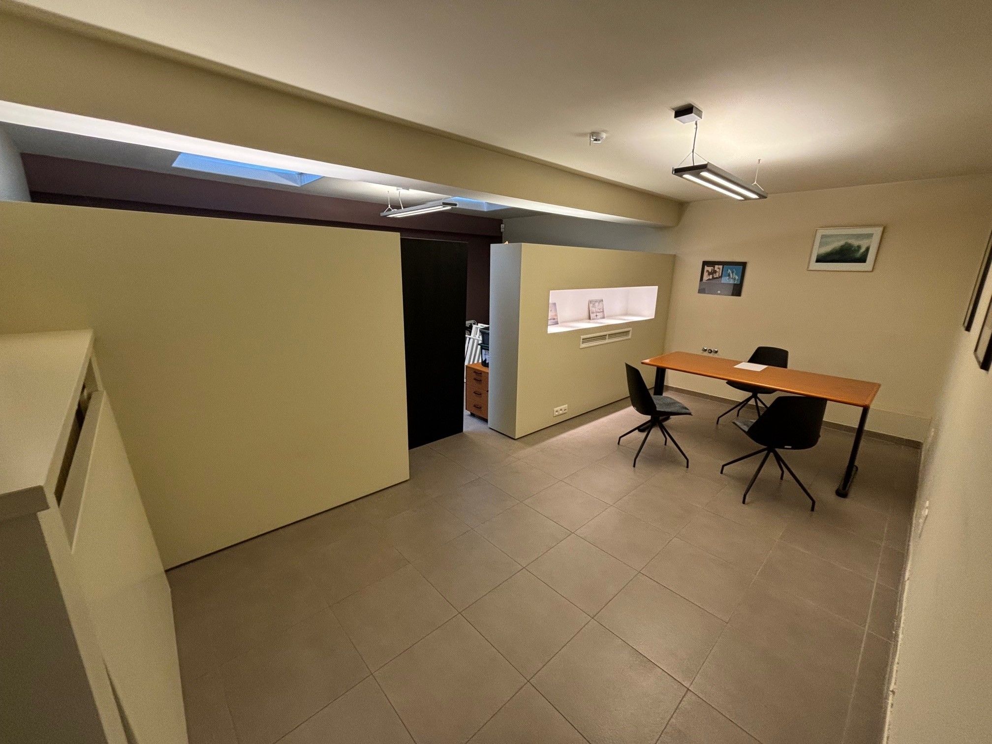 Commercieel pand te koop in de Koninginnelaan te Oostende. - foto 5