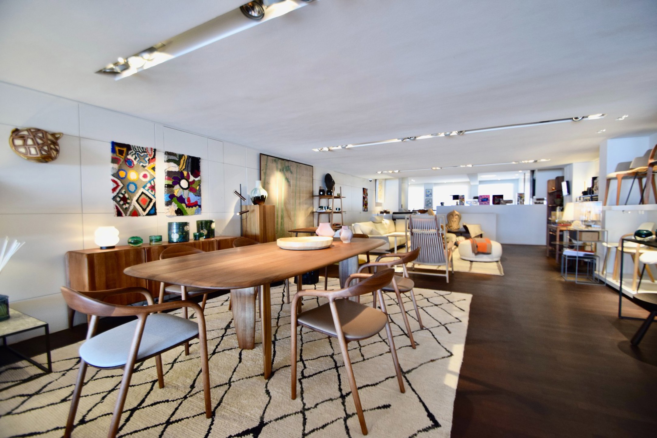 Te huur: commercieel handelspand op de zeedijk in hartje Zoute. - foto 4