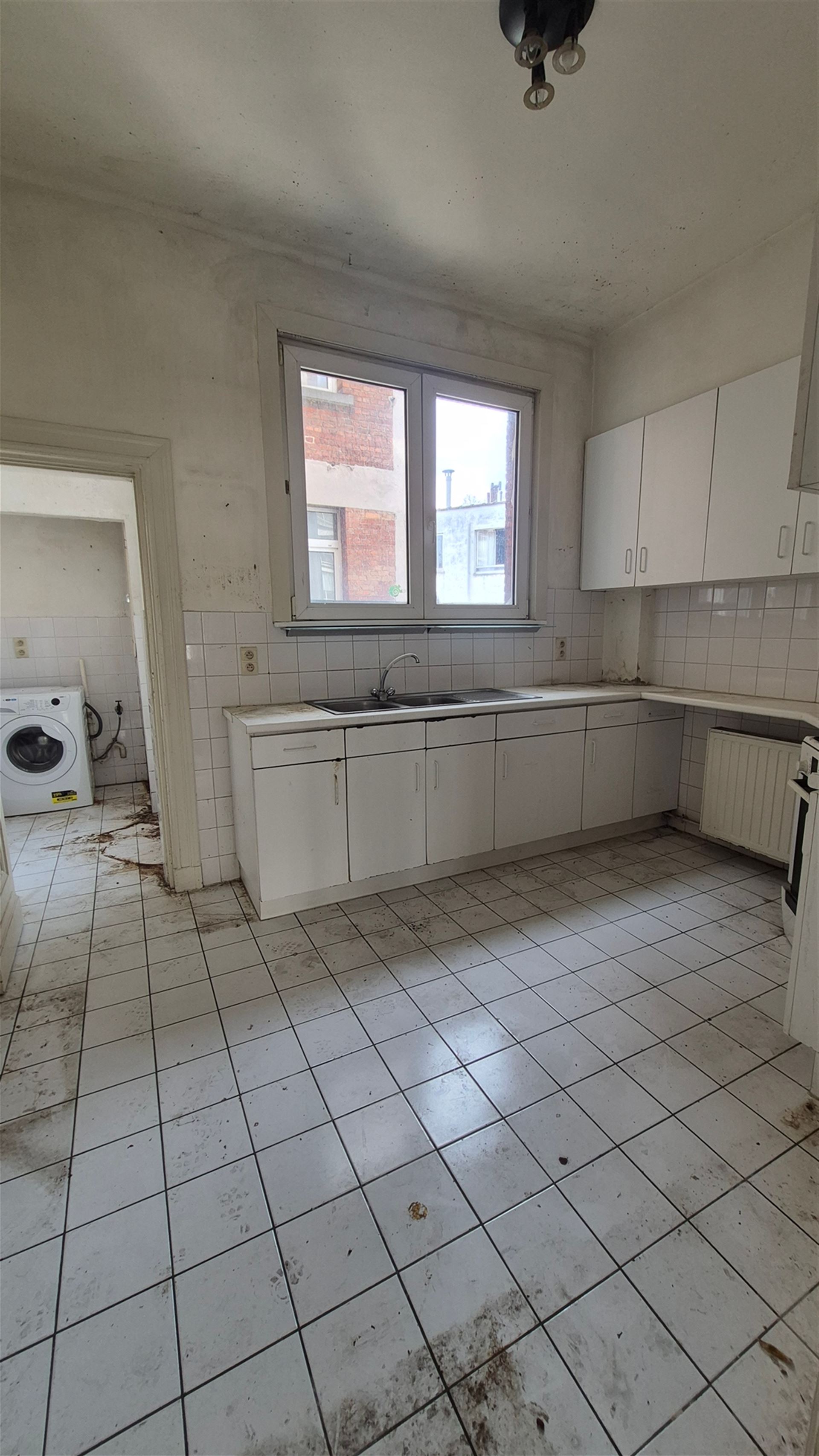 Volledig te renoveren duplex appt van +/- 213 m² - foto 2