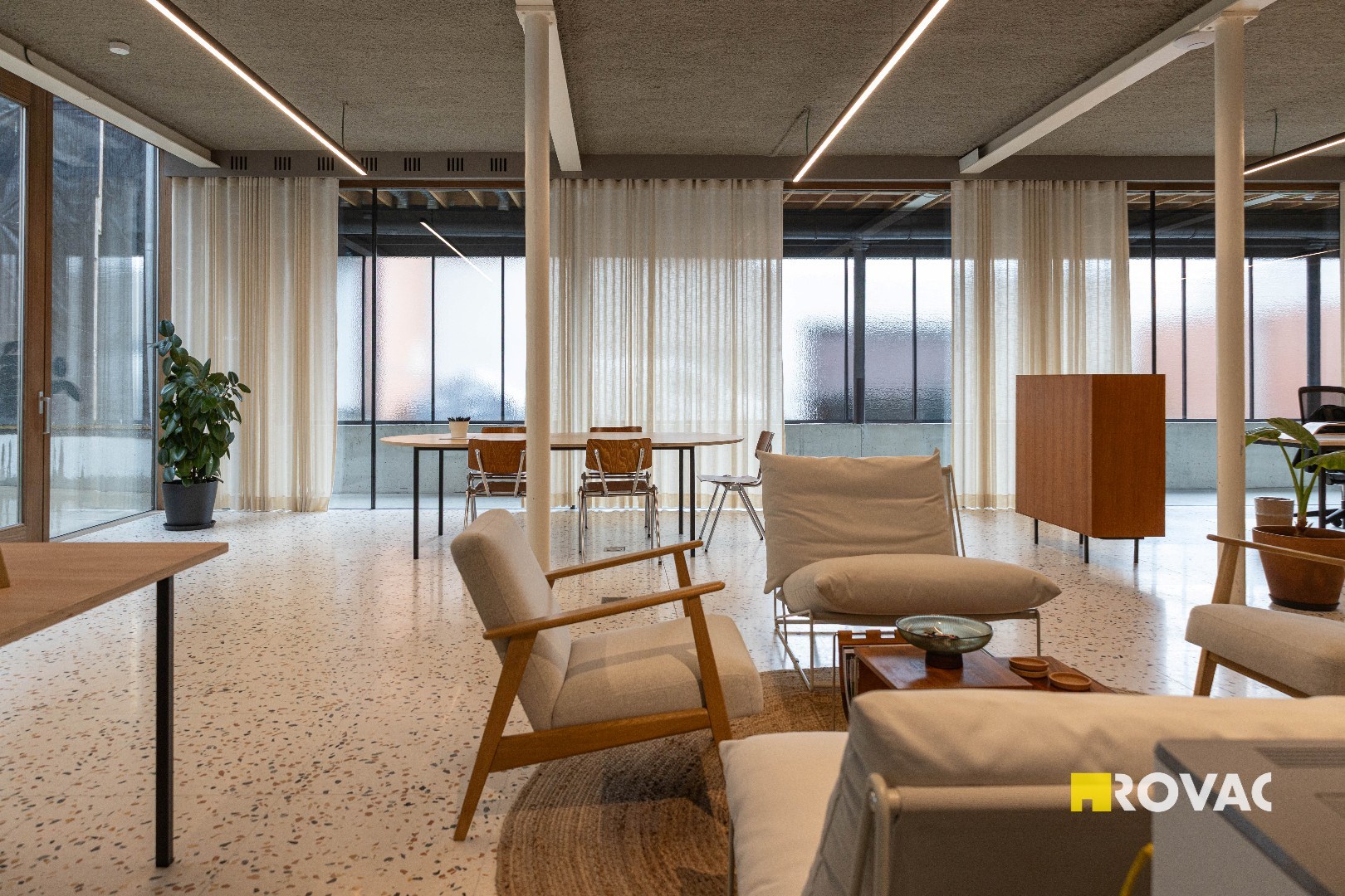 Stijlvolle en instapklare kantoorruimte met binnentuin in centrum Izegem - foto 5