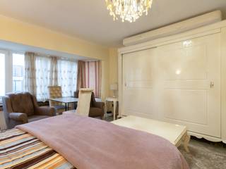 Investeren en wonen in het centrum van Merksem. Dit ruime pand ligt op een interessante locatie in het centrum van Merksem. Je profiteert van...