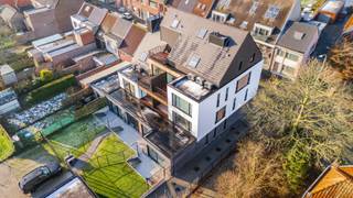 Welkom in de Geeraard De Cremerstraat 133 te Rupelmonde. Dit kleinschalig nieuwbouwproject is gelegen op wandelafstand van de beschikbare winkels...