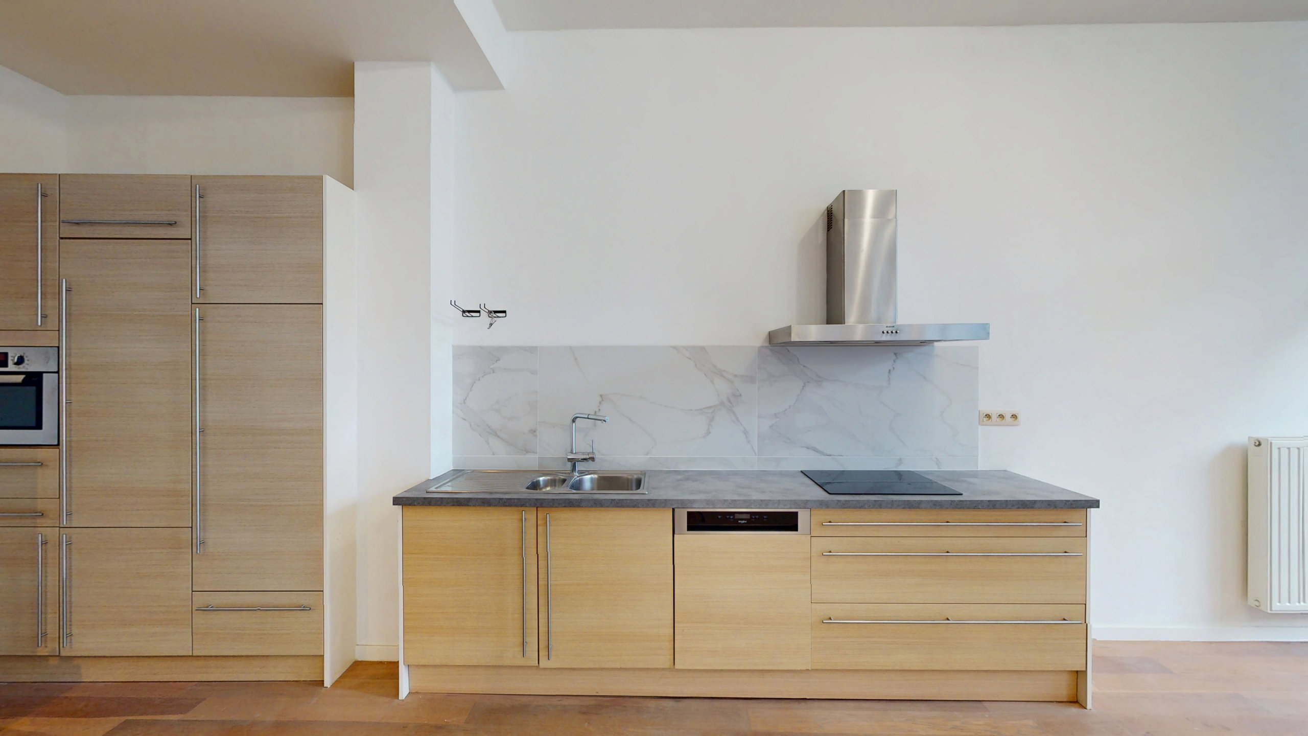 ANTWERPEN - CENTRUM  - Ruim drie slaapkamer appartement  - foto 4