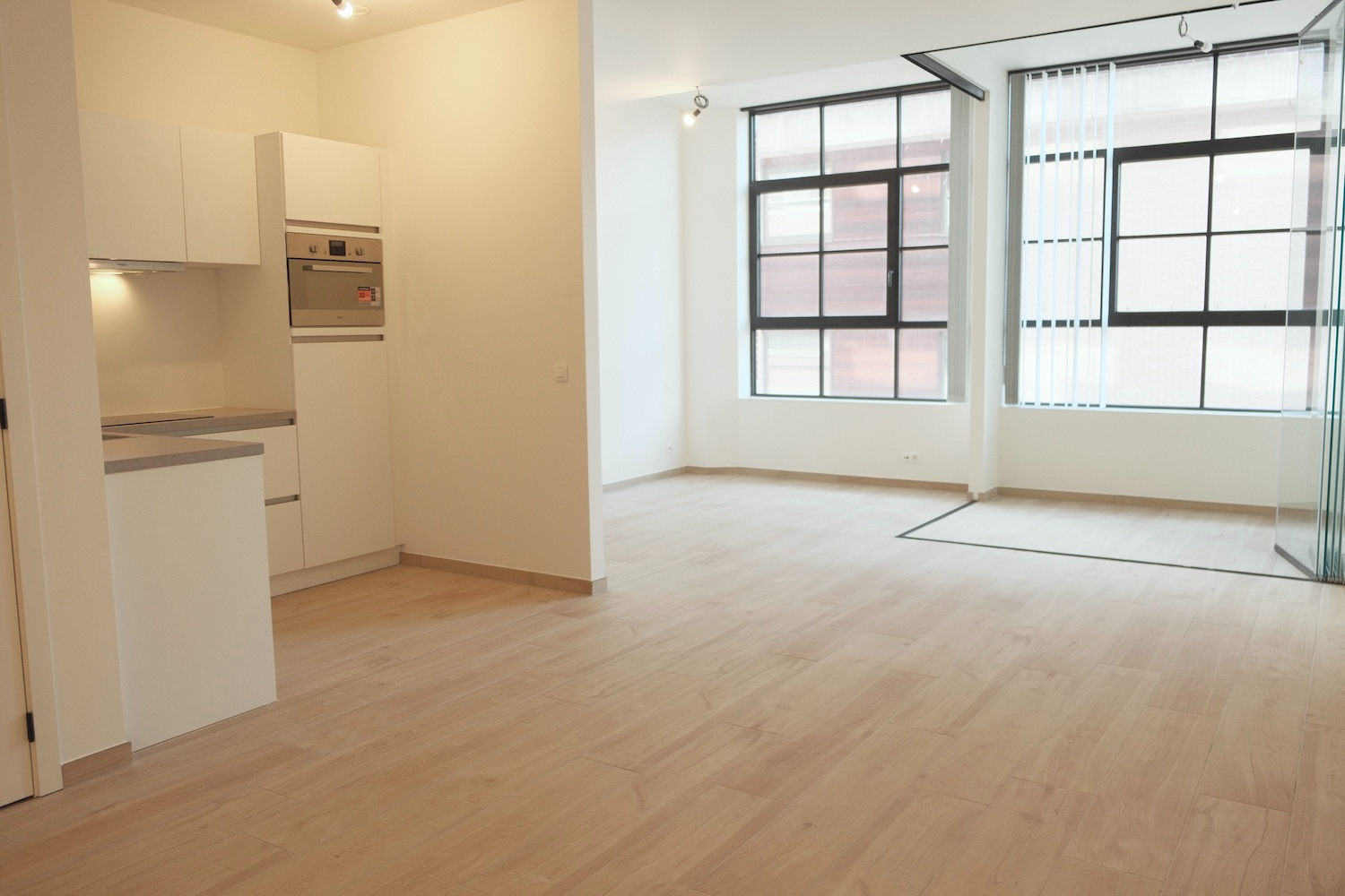 Studio met loftgevoel in historisch pand in Berchem - photo 3