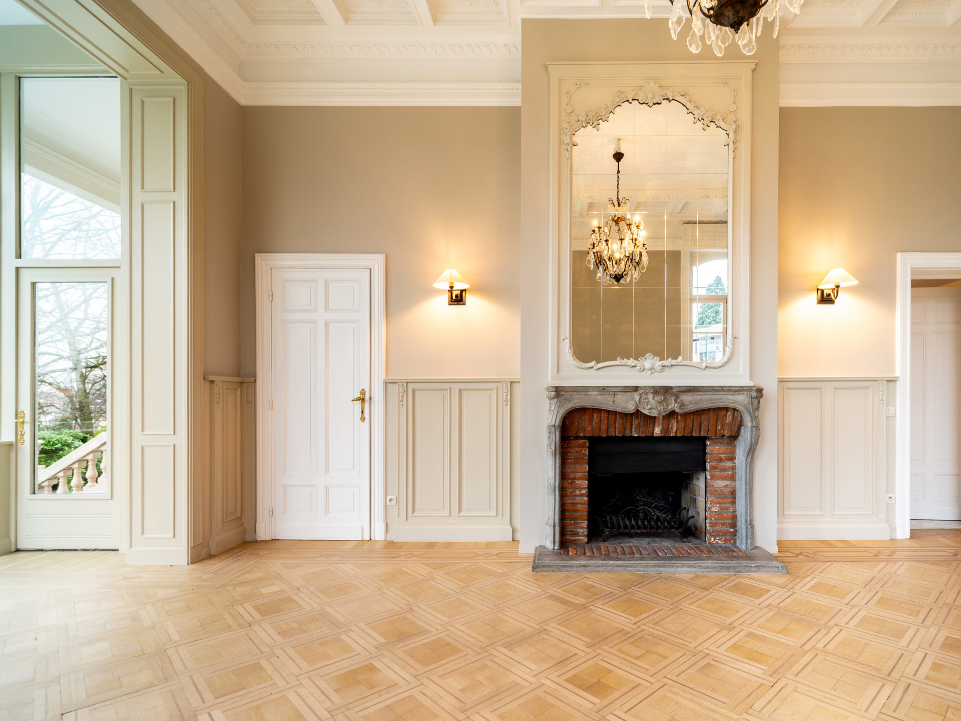 House for rent in Woluwe-Saint-Pierre with 5 bedrooms - photo 2