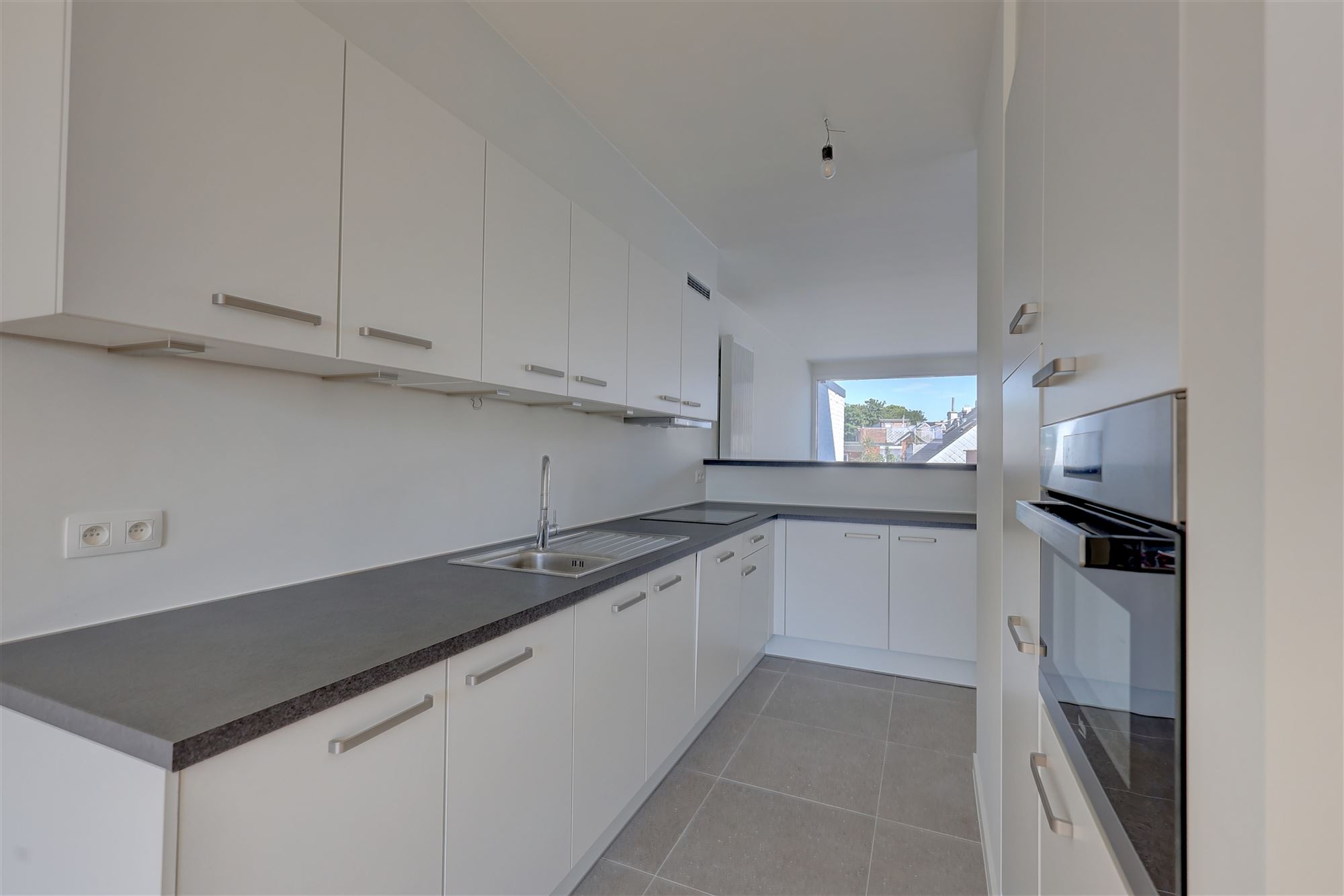 appartement met twee slaapkamers en ruim terras  - foto 4