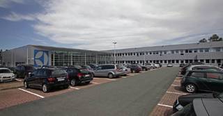 Bureaux d'une surface totale de 8.242 m² répartis sur 2 étages. Idéalement situés à proximité de la E40 et de l'aéroport de Zaventem, et à côté...