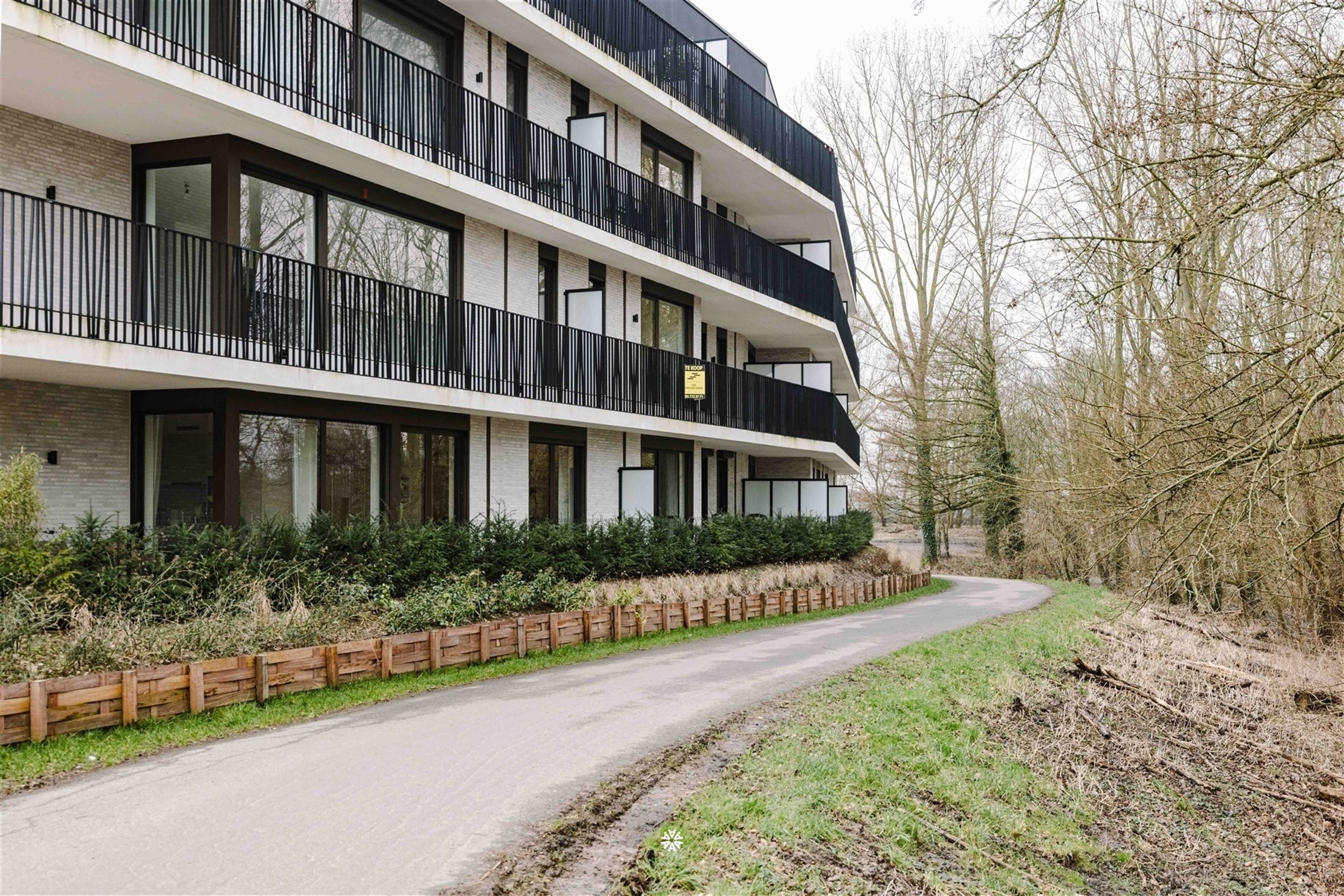 Hoogwaardig afgewerkte assistentiewoning in residentie Mirab'eau.   - foto 1