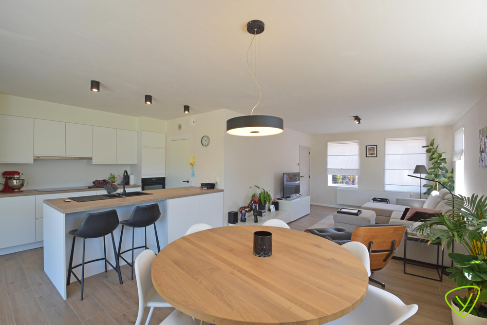 Prachtig afgewerkte woning te huur op een rustige locatie net buiten het centrum van Eeklo - foto 4