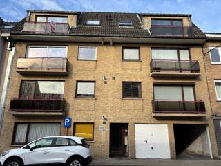 Deze garagebox beschikt over een metalen kantelpoort met deur.Dit betreft een garage die gelegen is in "Residentie Caroline", in het centrum van...