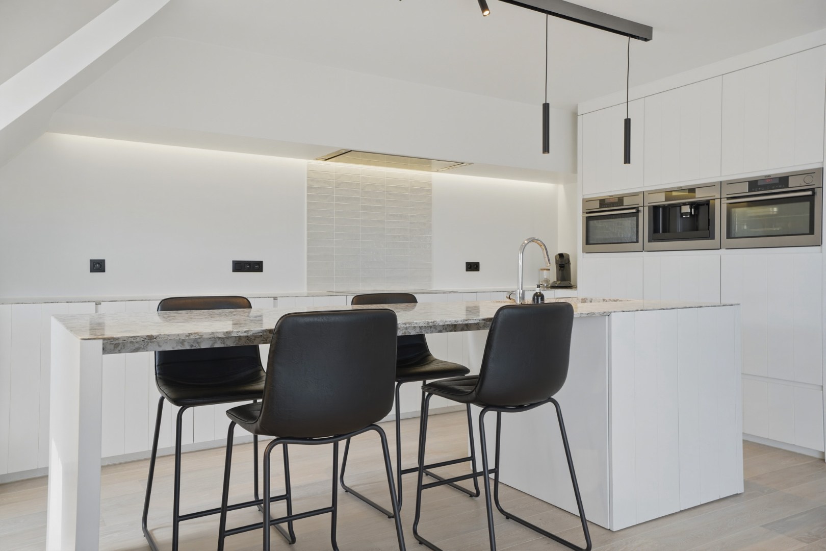 Instapklaar duplexappartement (125 m²) met zicht op de kaai in Nieuwpoort-Stad - foto 5