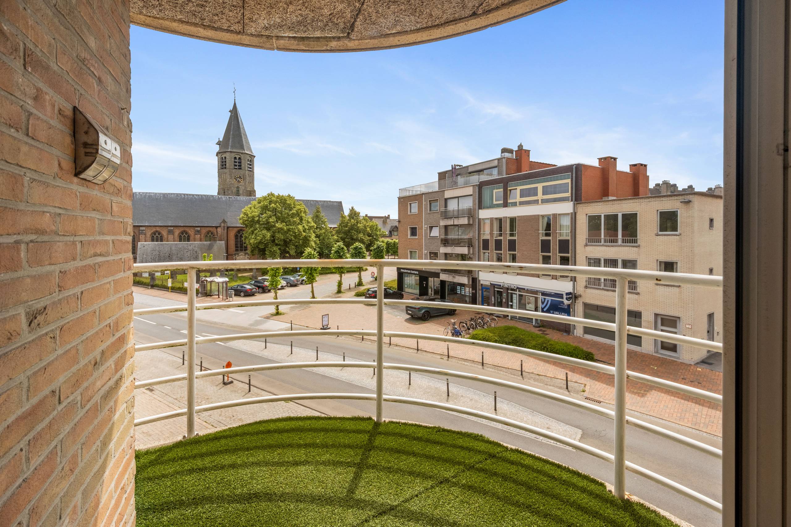 Ruim tweeslaapkamer appartement te koop te Oostkamp - foto 4
