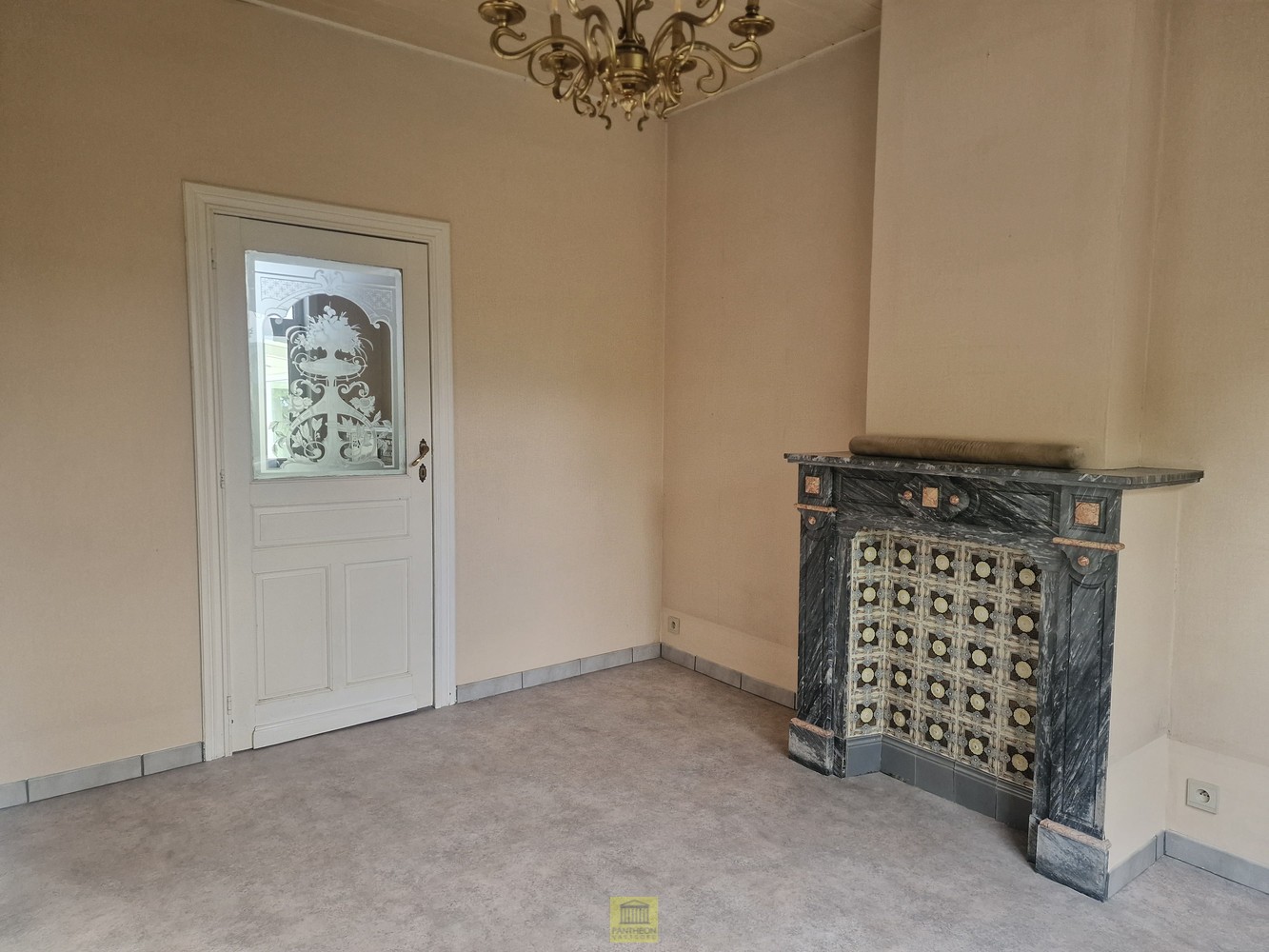 Woning met tuin, garage én bouwgrond voor open bebouwing. - foto 3