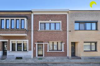 Kijkdag: zondag 29 maart, op afspraak. Biedingen mogelijk tot  dinsdag 31 maart - 18u. In de gegeerde wijk De Veldekens in Berchem, vlakbij Park...