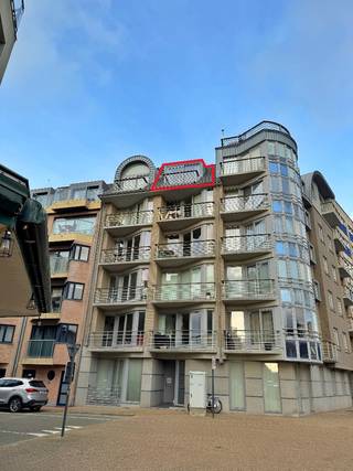 Instapklare studio met open leefruimte en zijdelings zeezichtDeze moderne, gemeubelde studio met open leefruimte en slaapbank geniet van zijdelings...