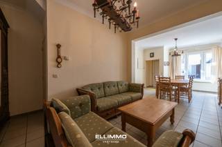 Karaktervolle stadswoning met 3 slaapkamers op een leuk perceel van 65ca met een prachtig zicht op het groen. Deze leuke woning van 162m2...