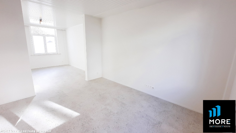 Maison de ville authentique rénovée avec style à louer - photo 4