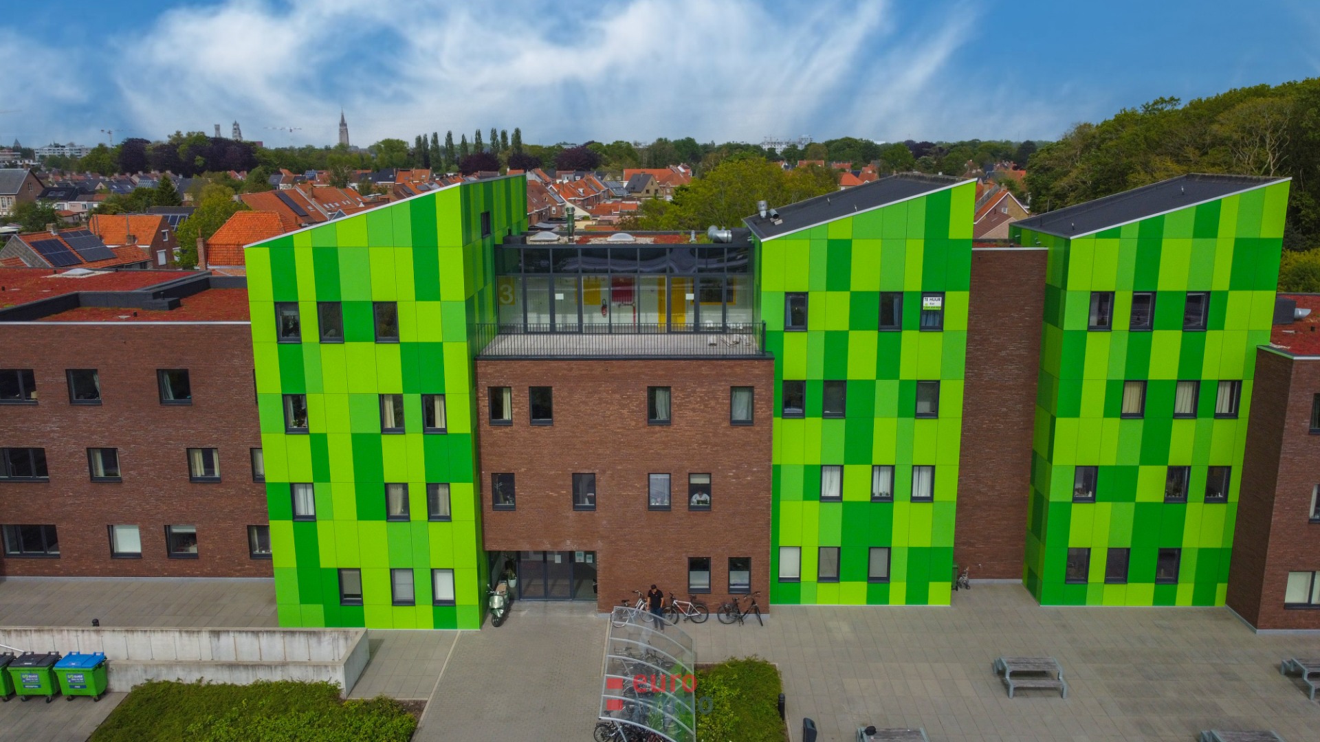 Eén van de mooiste en meest ruime studentenflats in Brugge te koop! - foto 4
