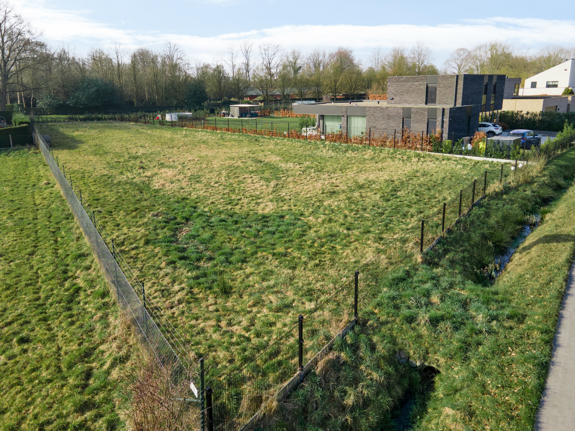 Knappe bouwgrond voor open bebouwing op 14a57ca - foto 4