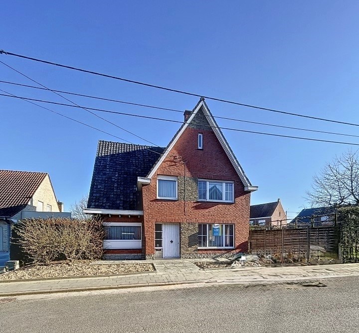 Karaktervolle alleenstaande woning met garage én tuin - foto 1