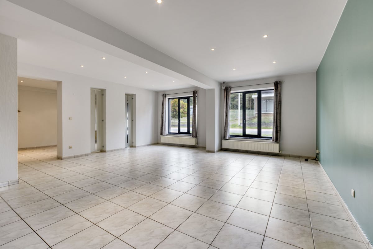 Opbrengsteigendom met 2 appartementen en hangaar te Lummen - foto 5