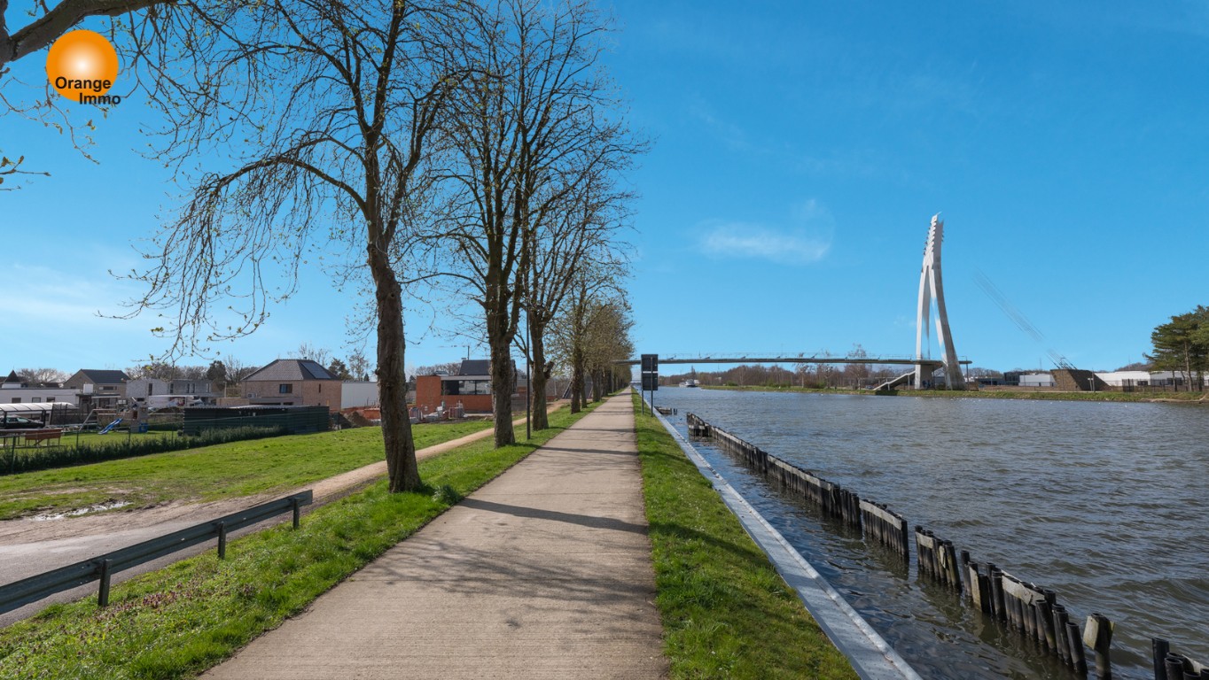 Uniek gelegen bouwperceel met een prachtig uitzicht op de Zuid-Willemsvaart op 5a te Lanklaar. - foto 3