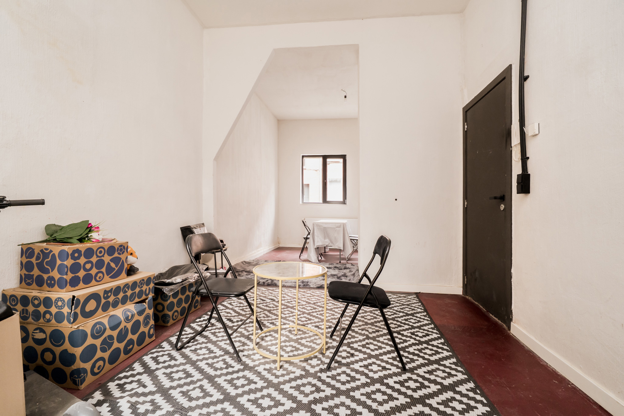 Gelijkvloers appartement met stadskoer en potentieel - foto 5