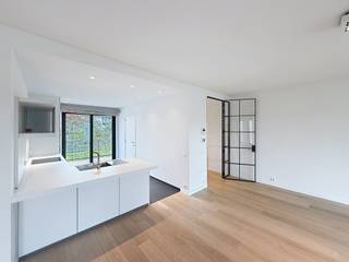 Waterloo, vlak bij het centrum, in een uitzonderlijke omgeving en in het luxe complex “Domaine du Parc”, prachtig appartement van 130 m²...