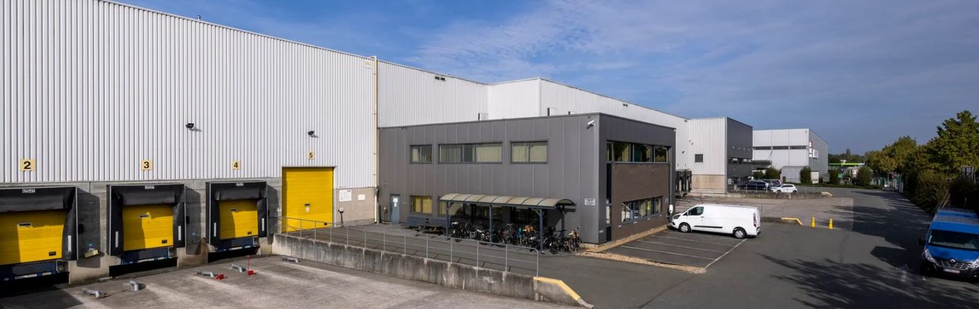 Entrepôt logistique de 9 376 m² avec bureaux À PROXIMITÉ de l'E19 - photo 4