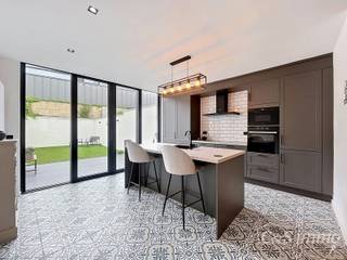Stijlvol en energiezuinig herenhuis met ruime tuin en mogelijkheid tot vier slaapkamers, rustig gelegen aan de Dam op wandelafstand van Park...