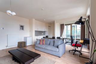 Dit instapklaar, recent appartement is gelegen op de zesde verdieping van residentie "Roosevelt square" op de gekende Rooseveltplaats, vlakbij...