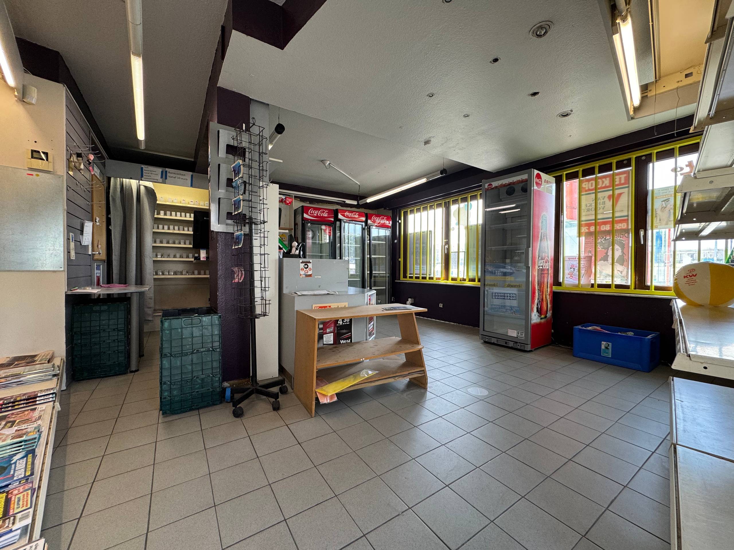 Handelsgelijkvloers 35m² met aankoop inboedel - foto 4