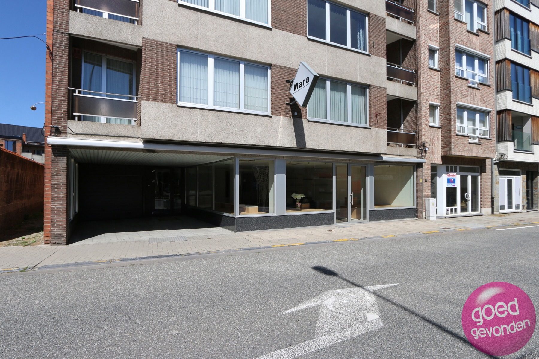 UITZONDERLIJK WINKELPAND + ATELIER + ONDERGRONDSE PARKINGS  - foto 1