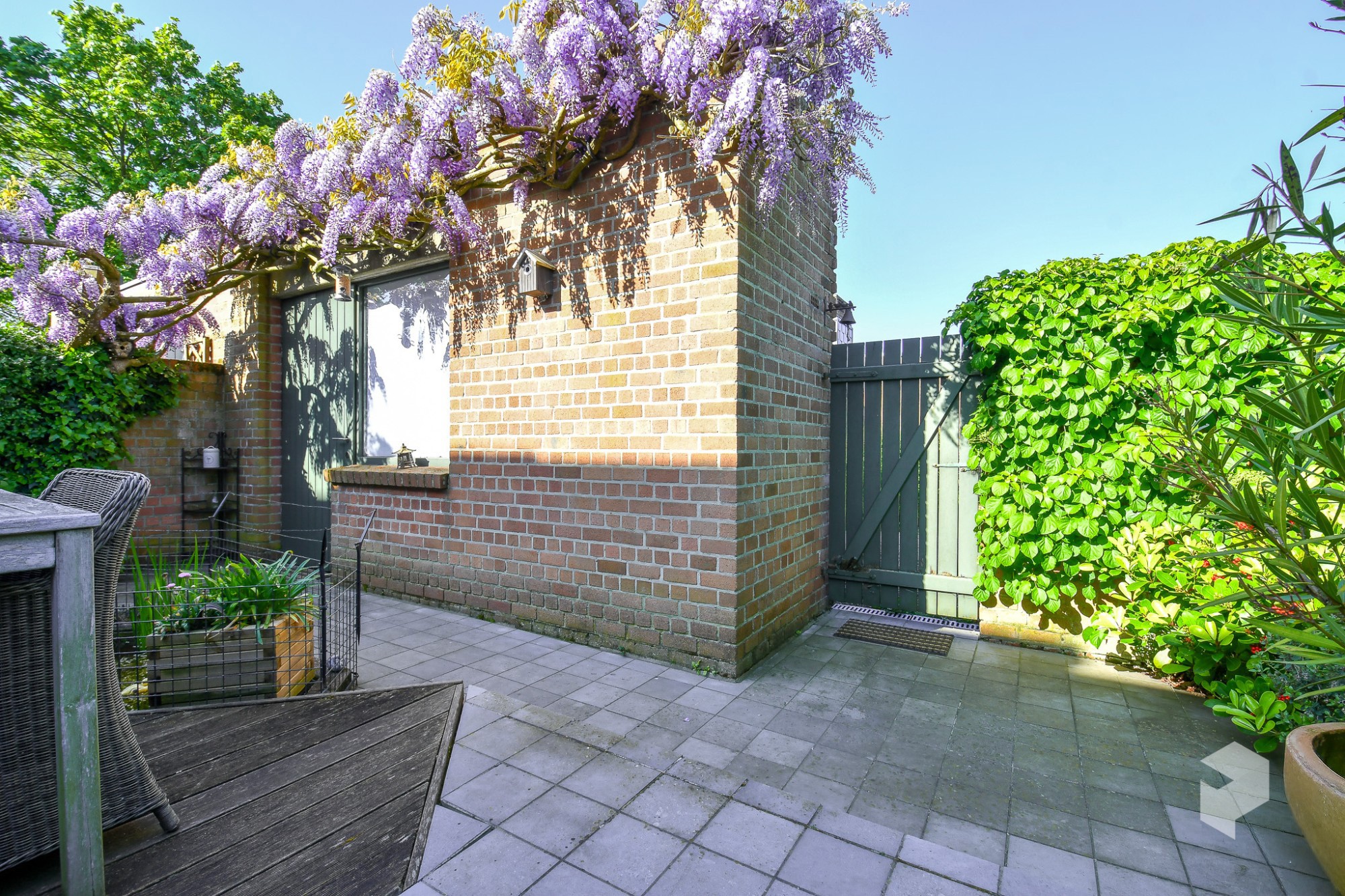 Ruime goed onderhouden woning met 3 slpk en tuin - foto 4