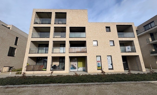 SINT JORIS WINGE HANDELSRUIMTE 71 m2 + terras - foto 4