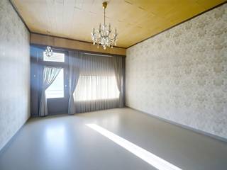 LiggingTopligging in Ledeberg nabij Gent en MerelbekeDeze uitstekend gelegen woning in Ledeberg biedt een vlotte verbinding met het centrum van Gent...