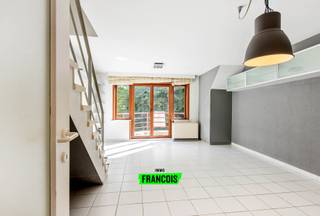 Dit uitstekend gelegen duplexappartement met twee slaapkamers bevindt zich in de rustige en verzorgde residentie “Maureen”, vlak naast het...