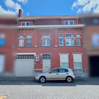 Deze statige en zeer ruime herenwoning biedt heel veel mogelijkheden met zijn 4 ruime slaapkamers en met de mogelijkheid om in de zolder nog 2...
