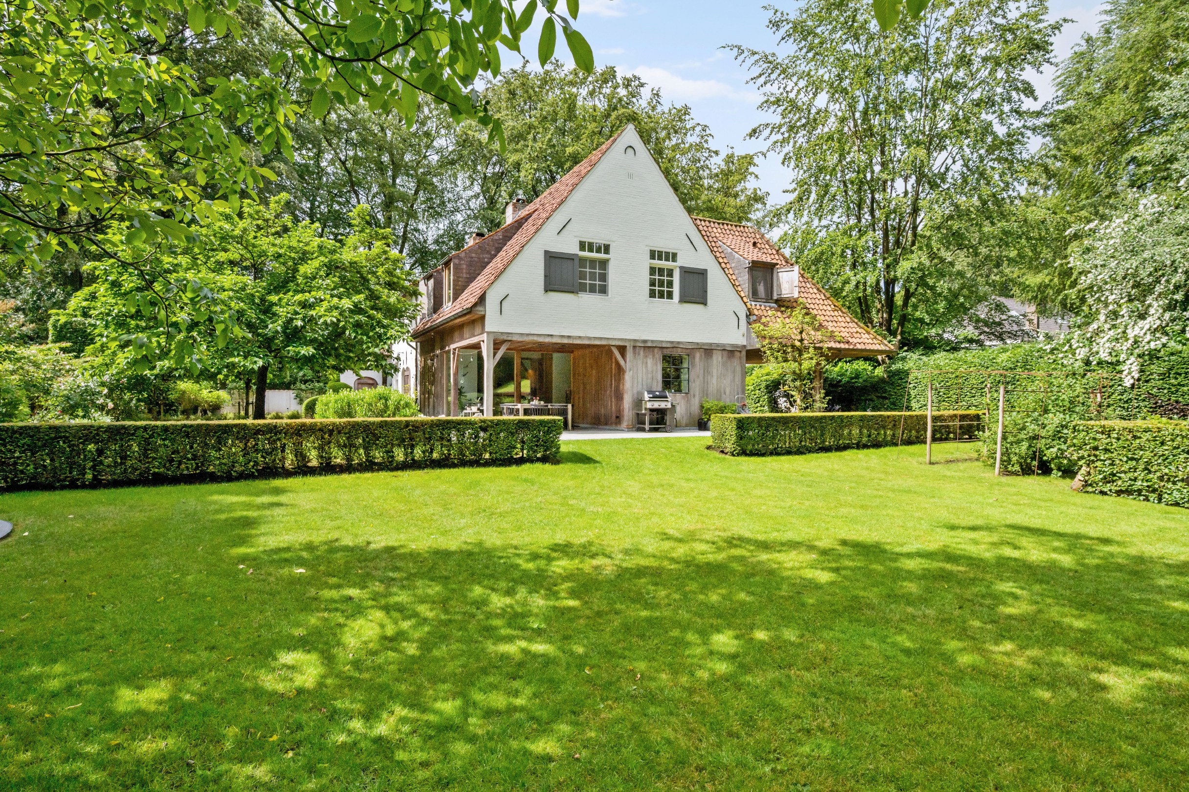 Karaktervolle gerenoveerde villa op 2.100 m² in Schilde-Bergen - foto 2