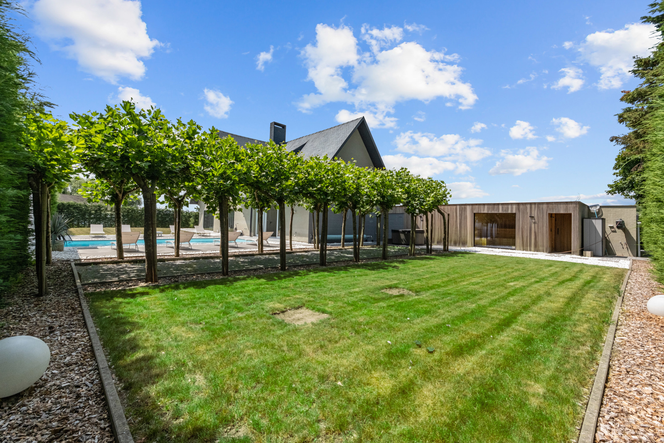 Grote villa met 5 SLK, 3 badkamers, ZWEMBAD en KANTOOR/PRAKTIJK! - foto 5