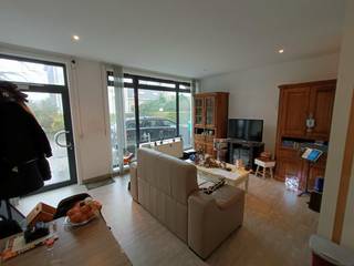 Instapklare studio in het centrum van Lovendegem met alle voorzieningen in de directe omgeving. De indeling gaat als volgt: rechtstreekse...