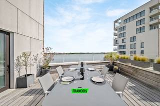 Genieten van rust, ruimte en een prachtig uitzicht? Dit smaakvolle appartement biedt het allemaal. Gelegen op een idyllische locatie direct aan...