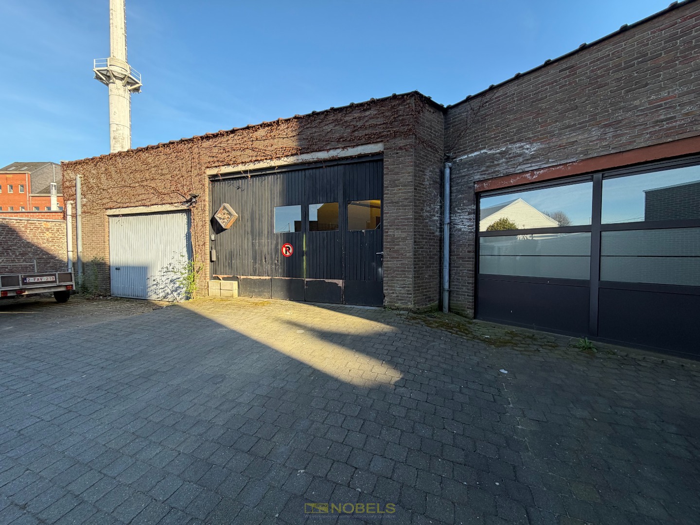 Strategisch gelegen magazijn / atelier / showroom in centrum Aalst - foto 2