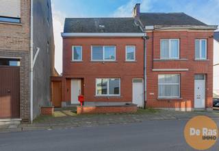 KIJKDAG ZONDAG 8 FEBRUARI VAN 12u tot 14u (OP AFSPRAAK!)LEDE - Deze deels vernieuwde rijwoning is zeer rustig gelegen.Alle voorzieningen zoals...