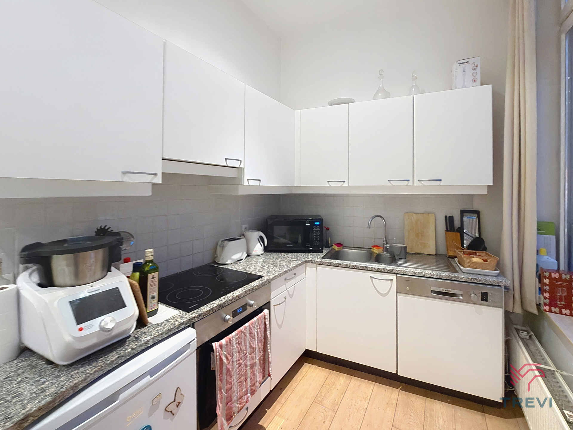 Gemeubileerd appartement met 1 slaapkamer naast de Zavel! - foto 4