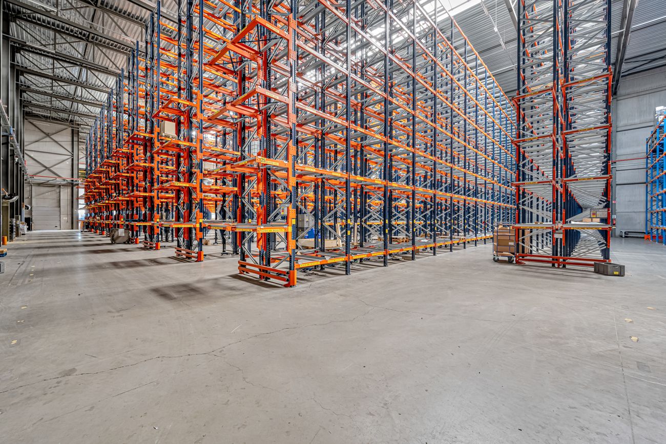 Bedrijfsgebouw  van 13.362m² op TOPLOCATIE (8 tot 11 LAADKADES MOGELIJK) - photo 4