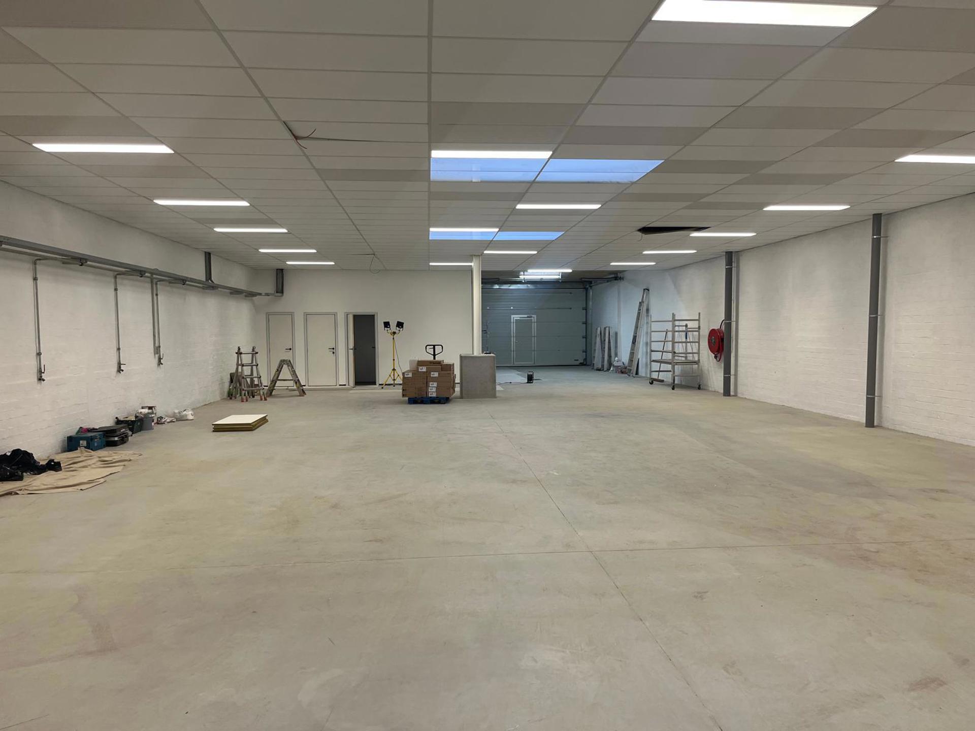 Polyvalent bedrijfsgebouw met werkplaats en kantoor Deurne - foto 3